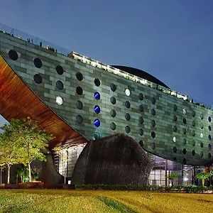 Unique ***** Sao Paulo