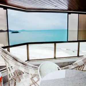 Apartamento Apto Frente Mar Bal Camboriu Pe Na Areia Fantastica E Encantadora Vista Mar Brasil
